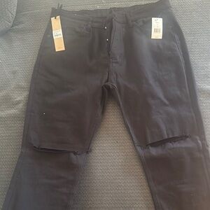 Black Distressed Jeans